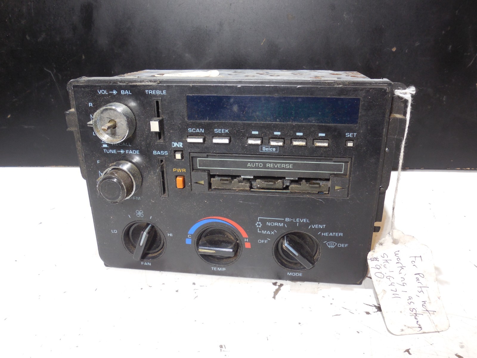 Delco 16072866 AM/FM Cassette Radio AC/ Heat Climate Control 85-88 Chevy Beretta