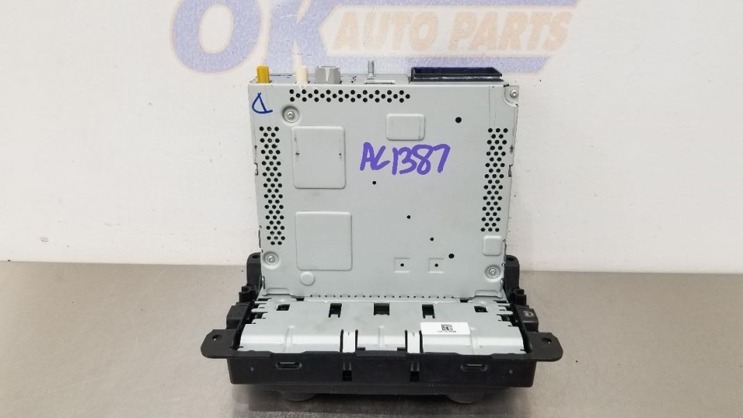 14 DODGE RAM 1500 RADIO AUDIO RECEIVER 68226683AA