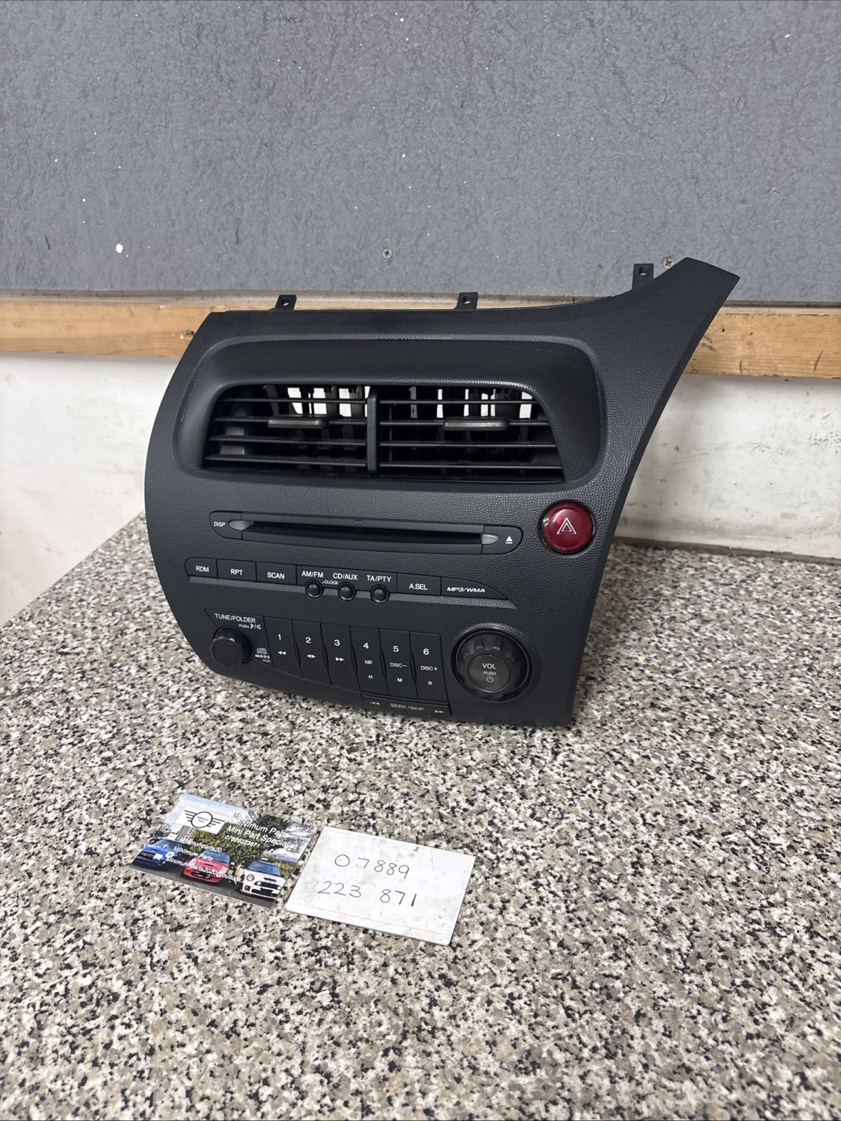 Honda Civic FN2 Genuine Radio/ CD Player Head Unit 2006-2011