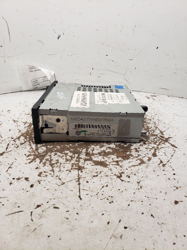 1999-2009 Volkswagen Golf Radio VIN J 8th Digit Includes City OEM 1367171