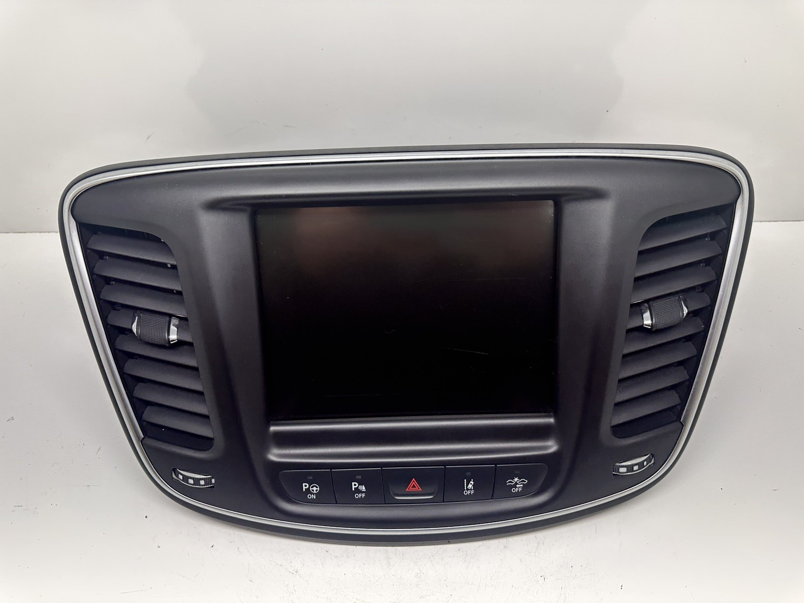 15-17 Chrysler 200 GPS Navigation UConnect VP4 RA4 Radio 8.4 Display Screen OEM