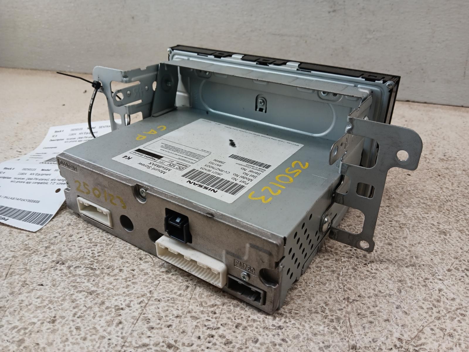 18-19 Nissan Sentra Radio- Receiver W/ 7″ Screen **May Need Programming**