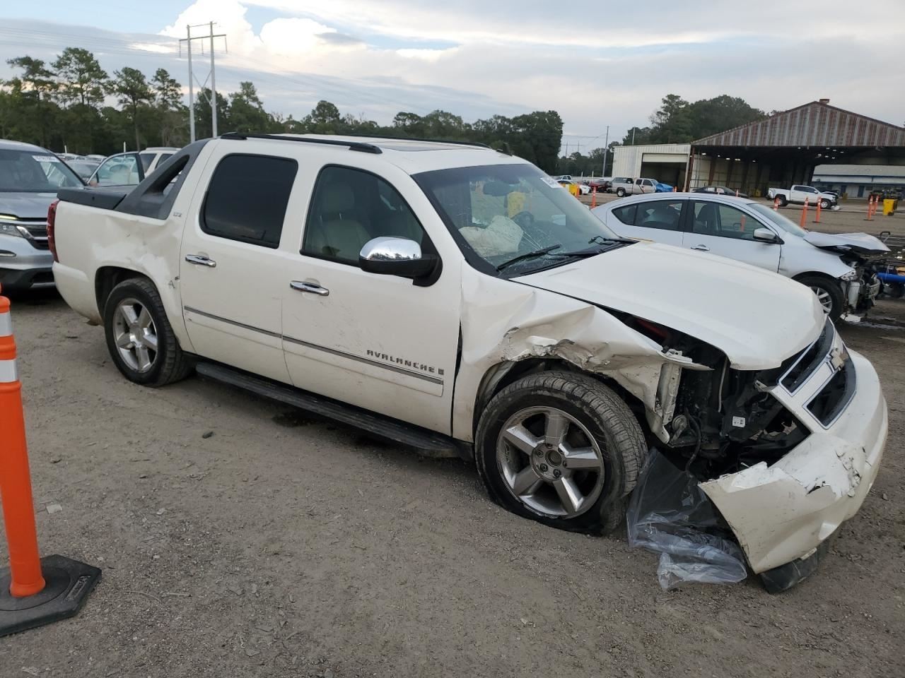 Audio Equipment Radio Opt Uvb ID 25894202 Fits 08-09 TAHOE 1944493