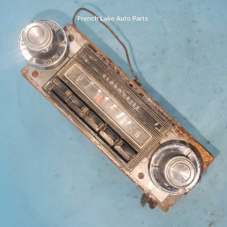 UNTESTED A/M Radio Model 982252 Fits 1964 OLDSMOBILE F-85 1244798