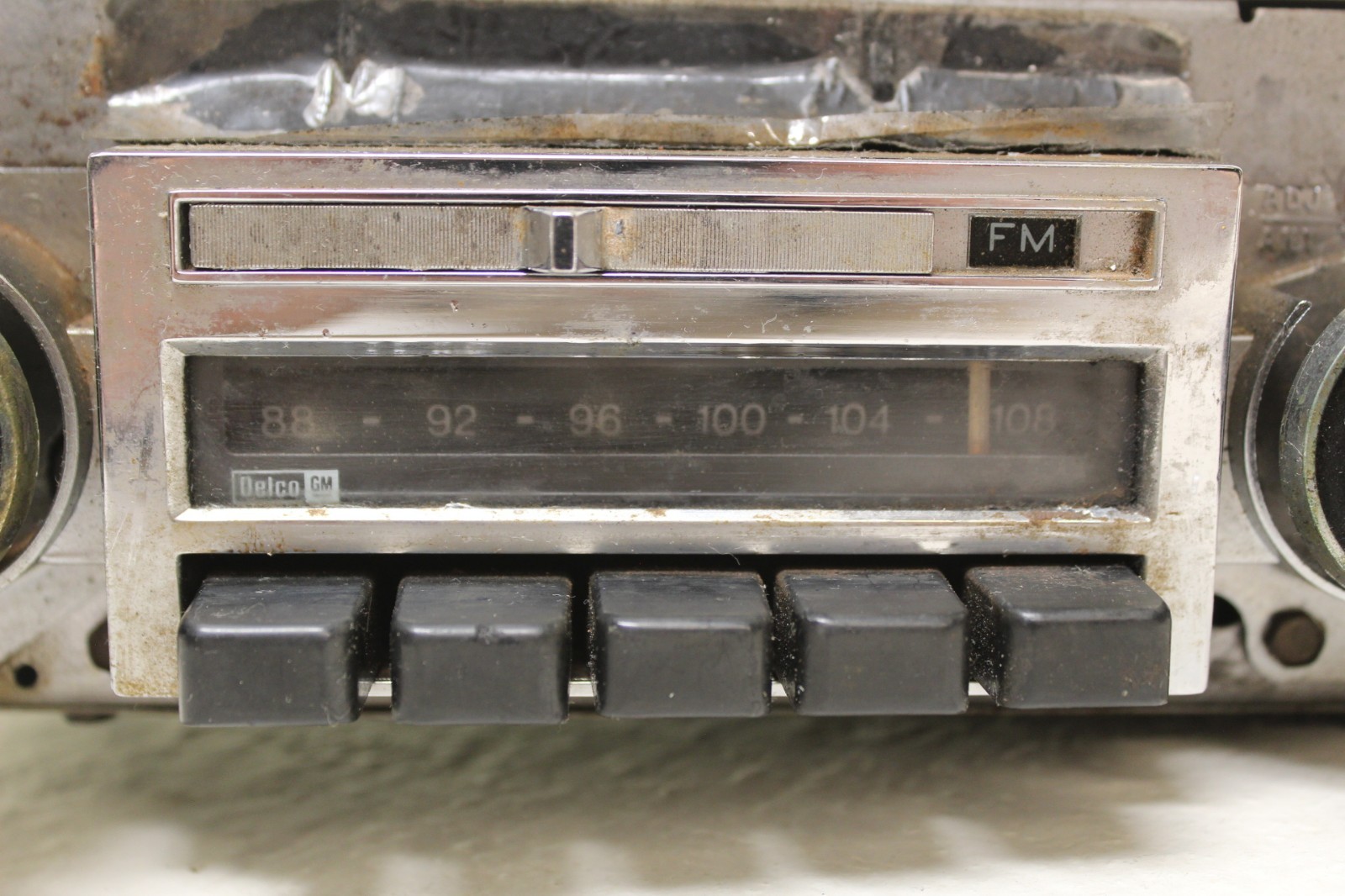 68-72 CHEVROLET GMC TRUCK BLAZER JIMMY DELCO AM-FM RADIO