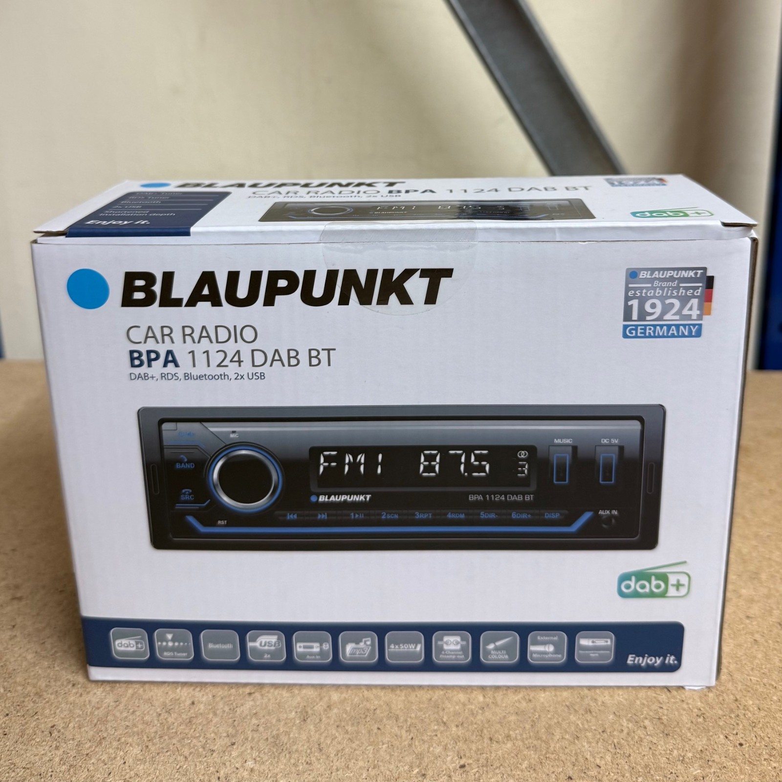 Blaupunkt BPA 1124 DAB Car Stereo DAB Radio Bluetooth BT USB AUX Input NEW