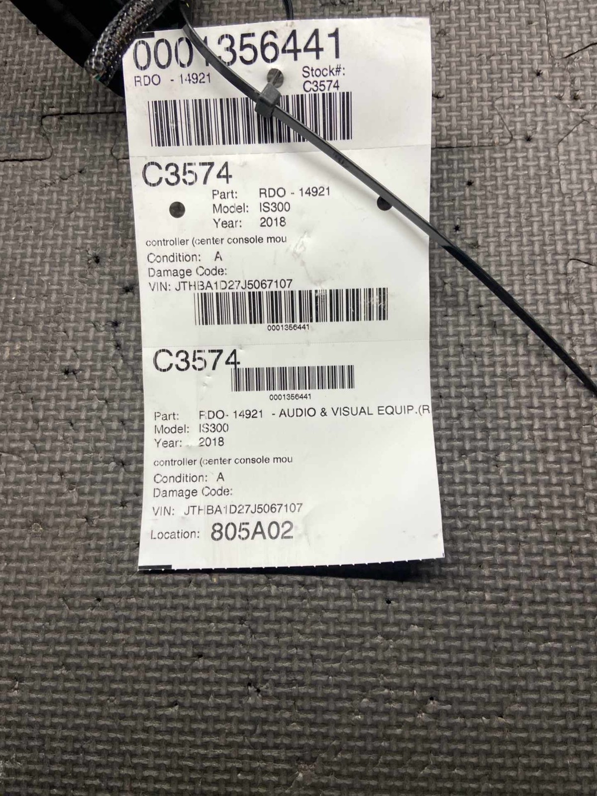 17-20 LEXUS IS300 Radio controller console mounted 8478053191