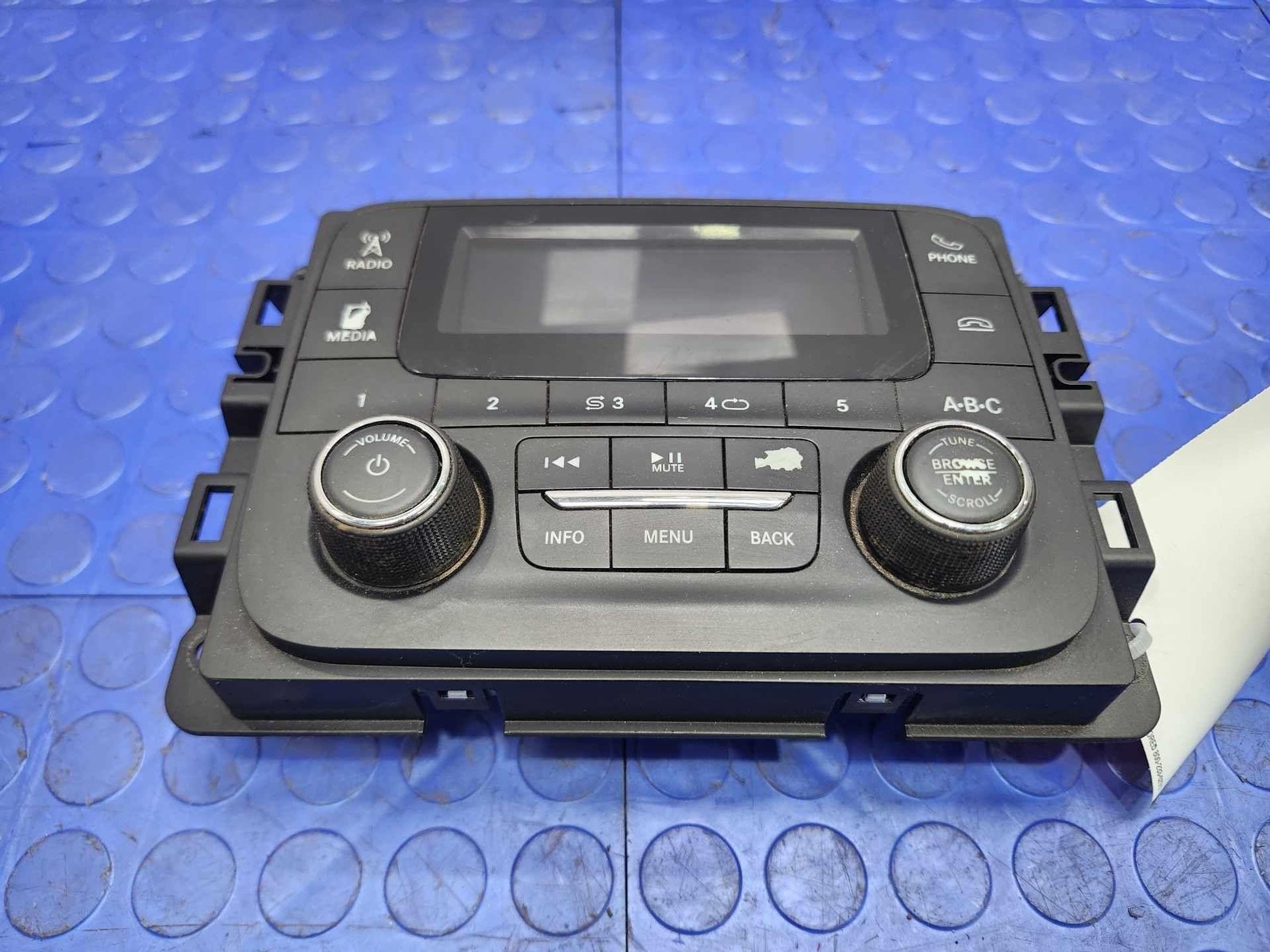 17-18 Dodge Ram Truck Radio Receiver Head Unit AM FM UConnect 3″ Screen OEM