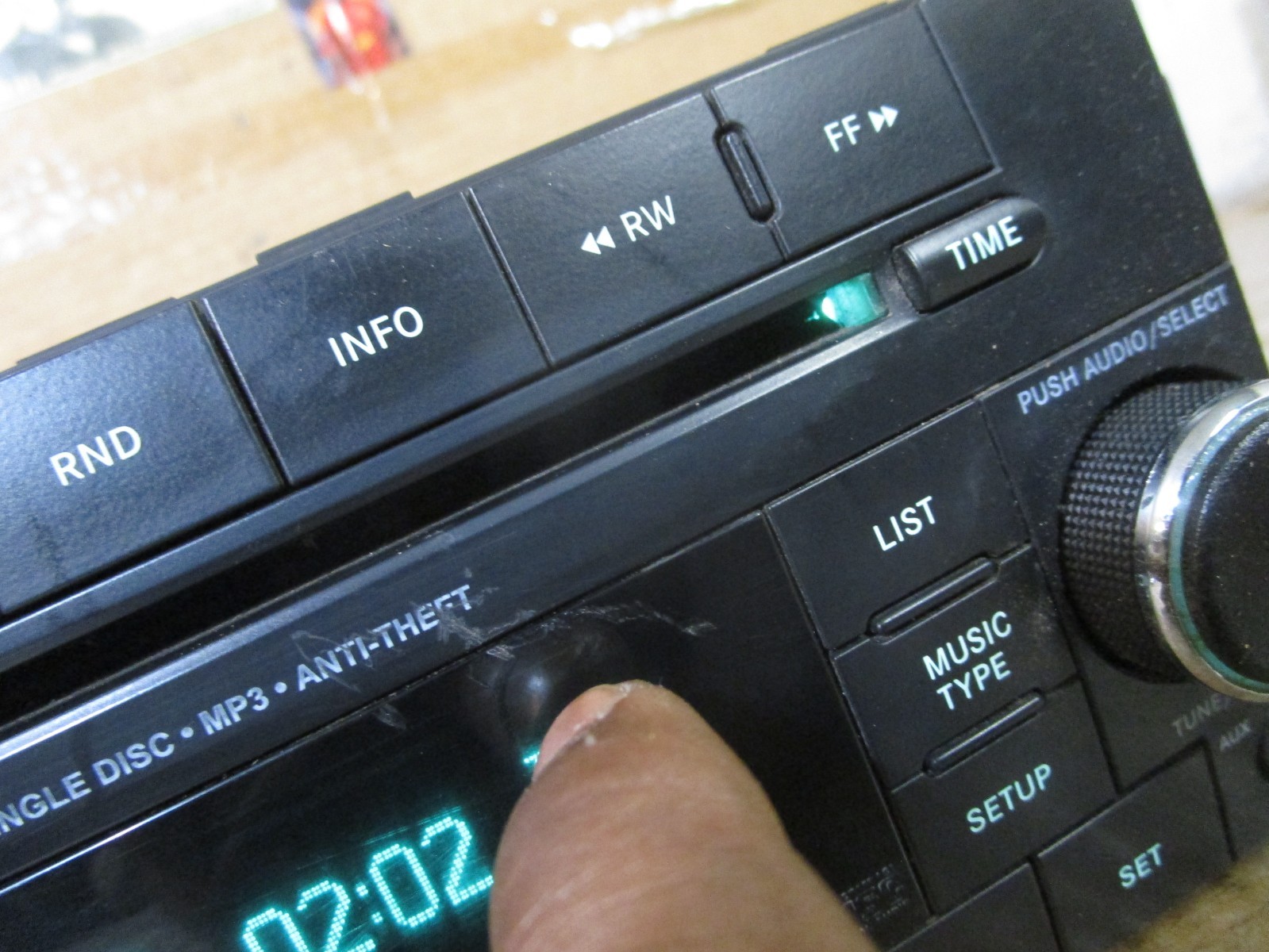 07-17 Dodge Avenger Radio Stereo CD Player Stereo Receiver AM/FM 05091164