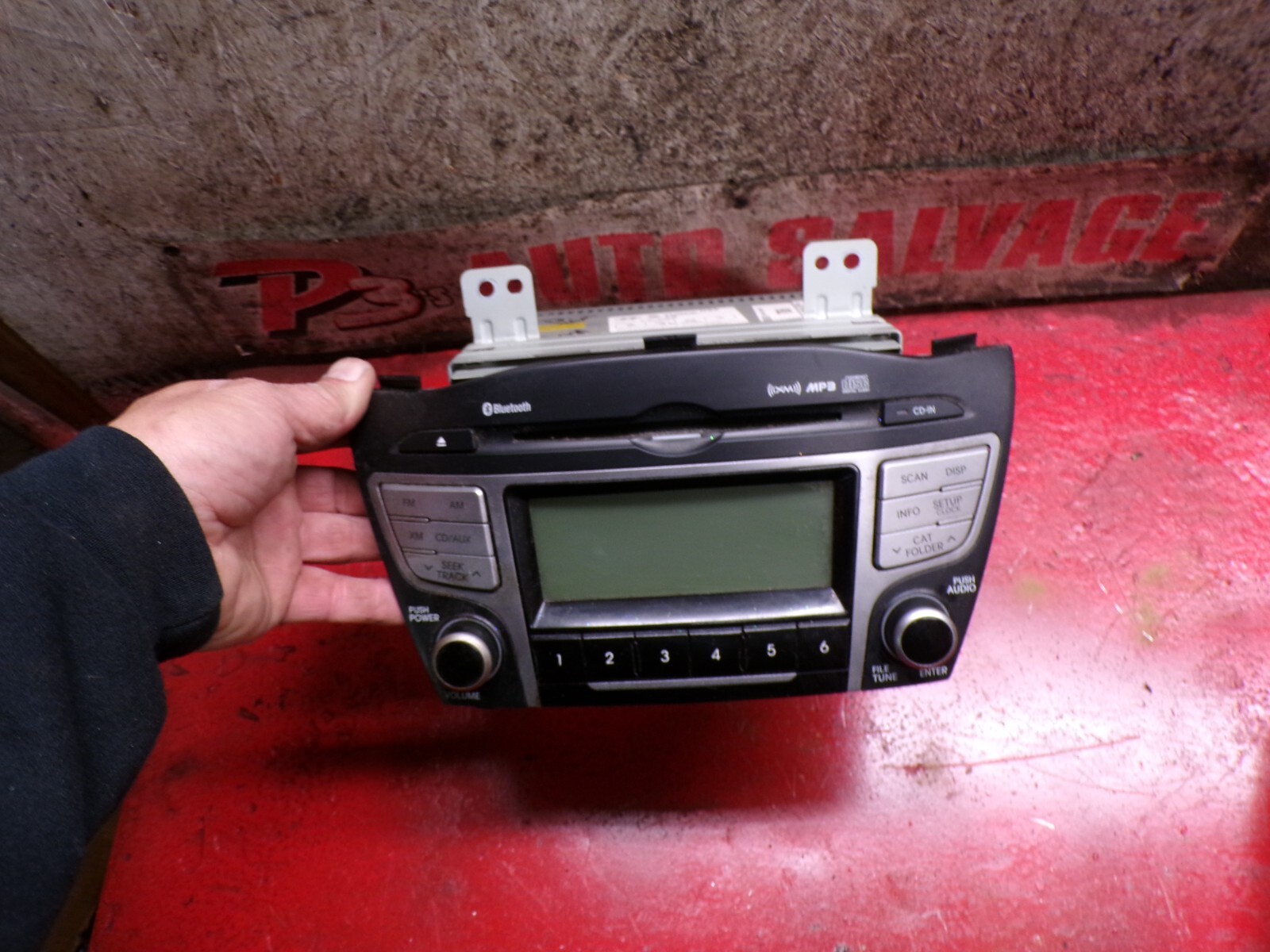 10 11 13 12 Hyundai Tucson oem factory CD player radio stereo 96160-2s161tan