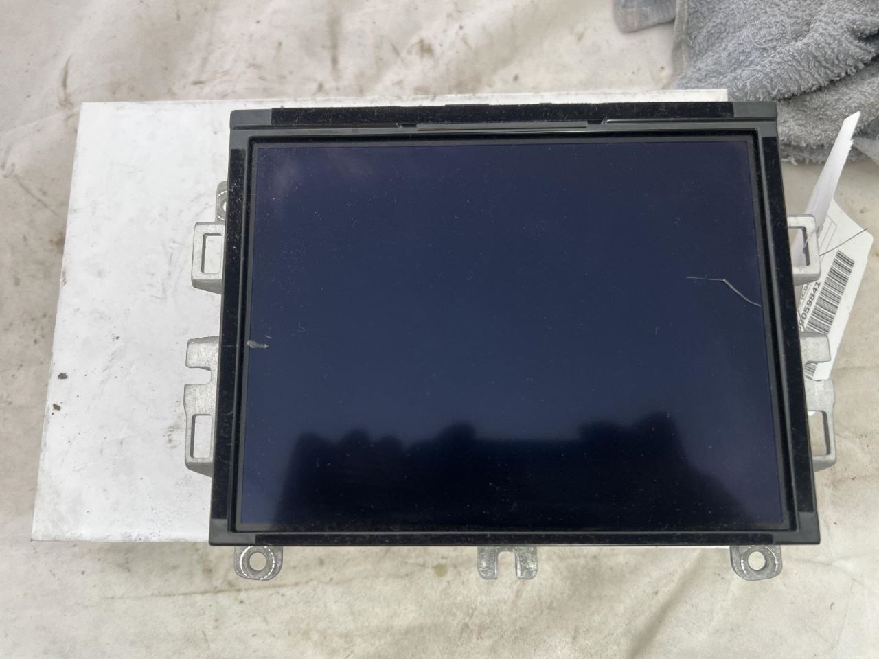 Audio Equipment Radio Display And Receiver 8.40″ Screen Fits 18 DURANGO 553526
