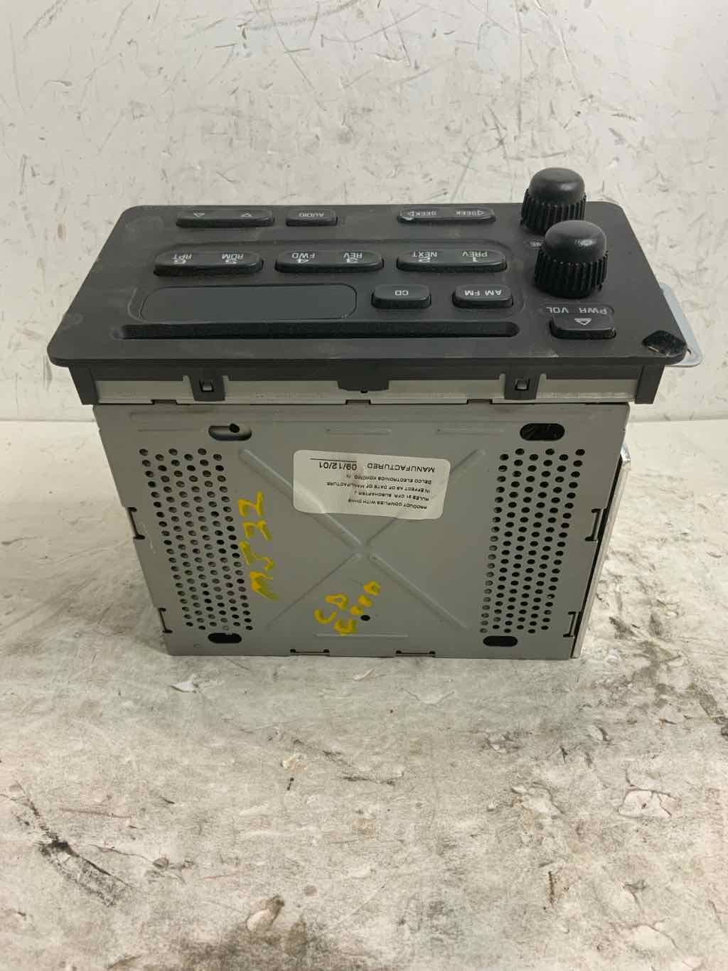 00-05 Chevrolet Cavalier Audio & Visual Equip Radio 10309459 AM/FM/CD 638-1230F