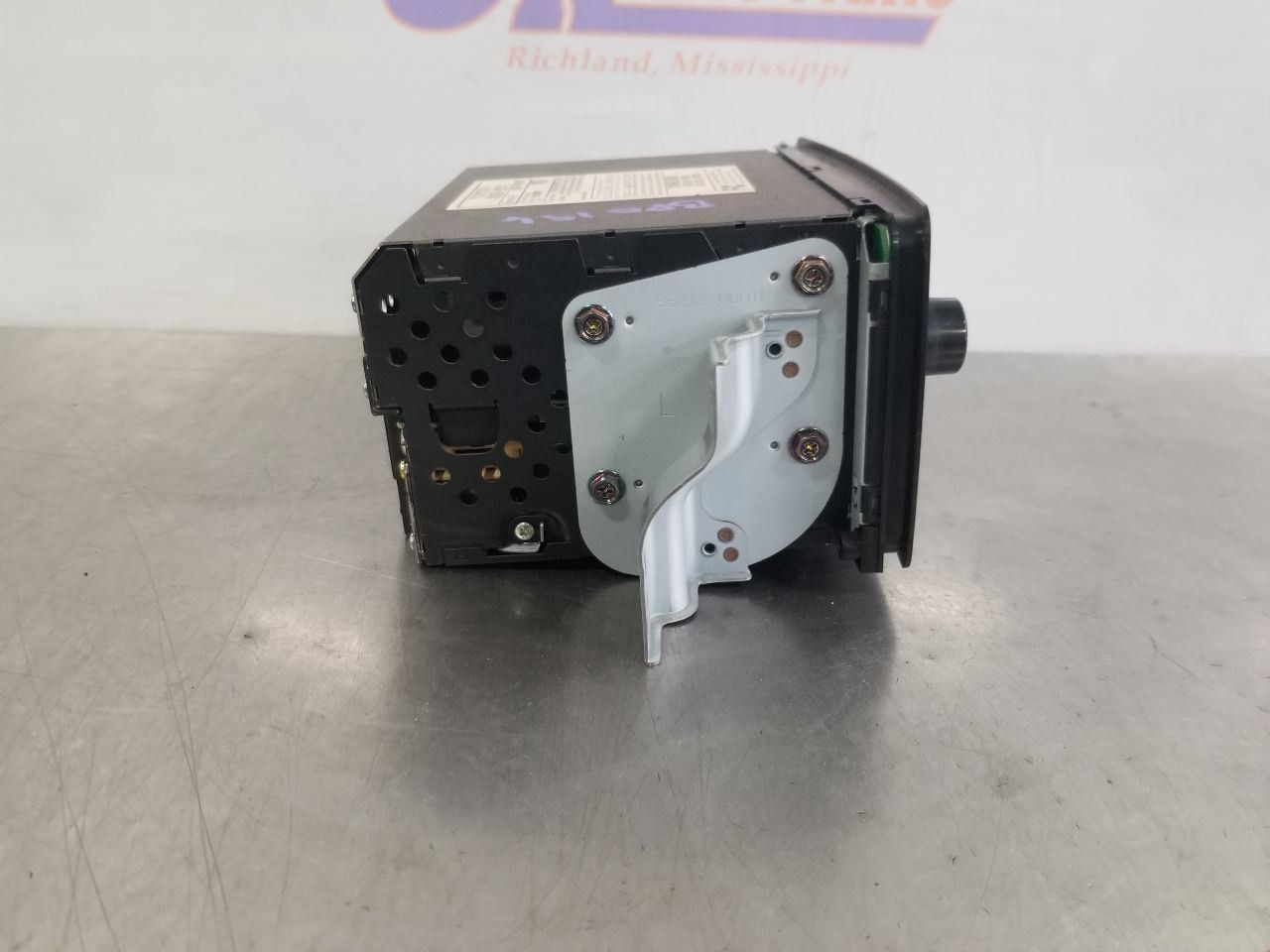 04 2004 TOYOTA SEQUOIA RADIO AUDIO RECEIVER 861200C071
