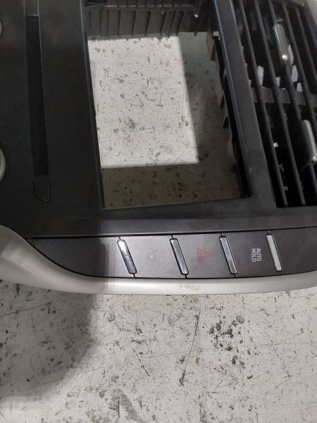 2019 Lincoln MKC Radio Control Panel Heated and Cooled Seats ID KJ7T-18D699-MC