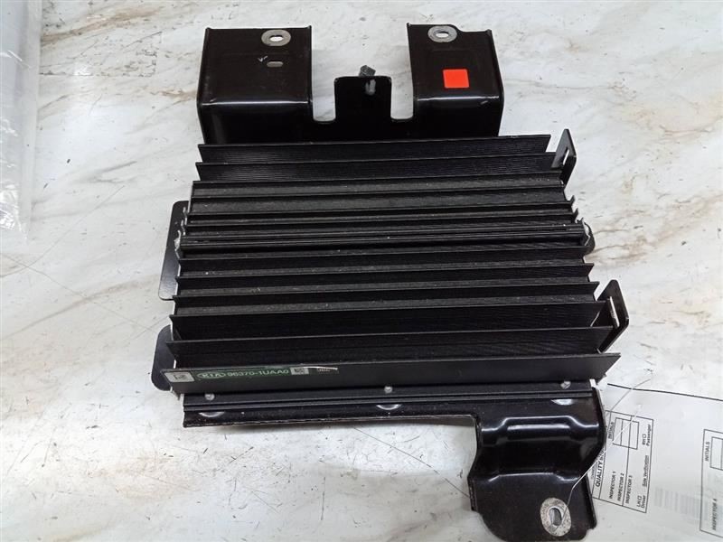 Audio Equipment Radio Amplifier Under Passenger Seat Fits 14-15 SORENTO 174857
