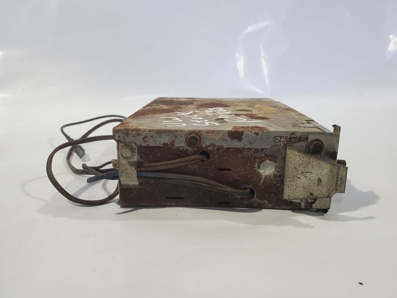 1968 1970 Volkswagen Beetle OEM Sapphire XV Untested Radio Sold As Is