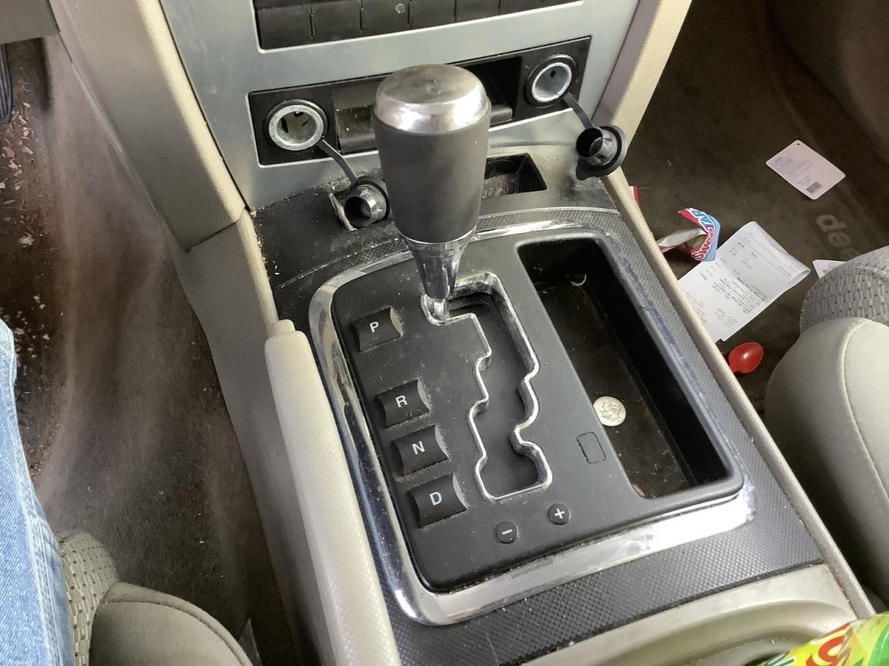 Audio Equipment Radio AM-FM-CD-MP3 Face Plate ID RES Fits 08-10 DAKOTA 350993