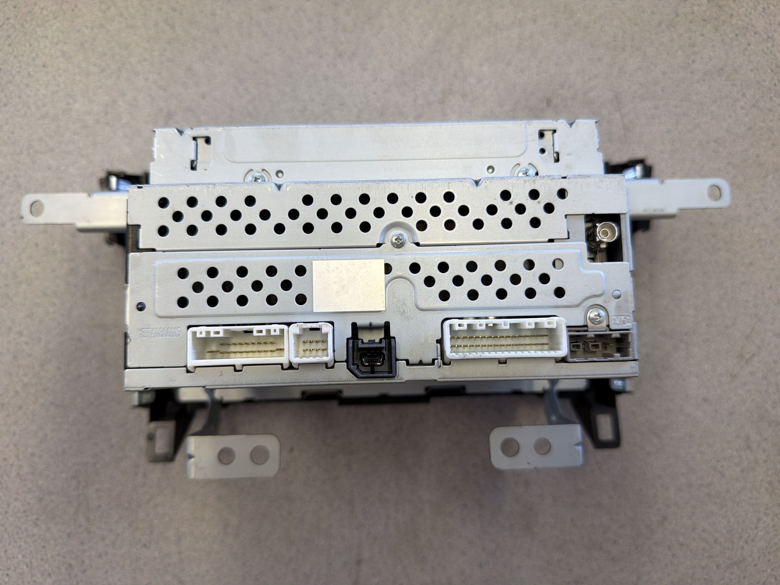 2015-2016 NISSAN ROGUE (NONE SPORT) AUDIO STEREO RADIO HEAD UNIT OEM 281859TB0A