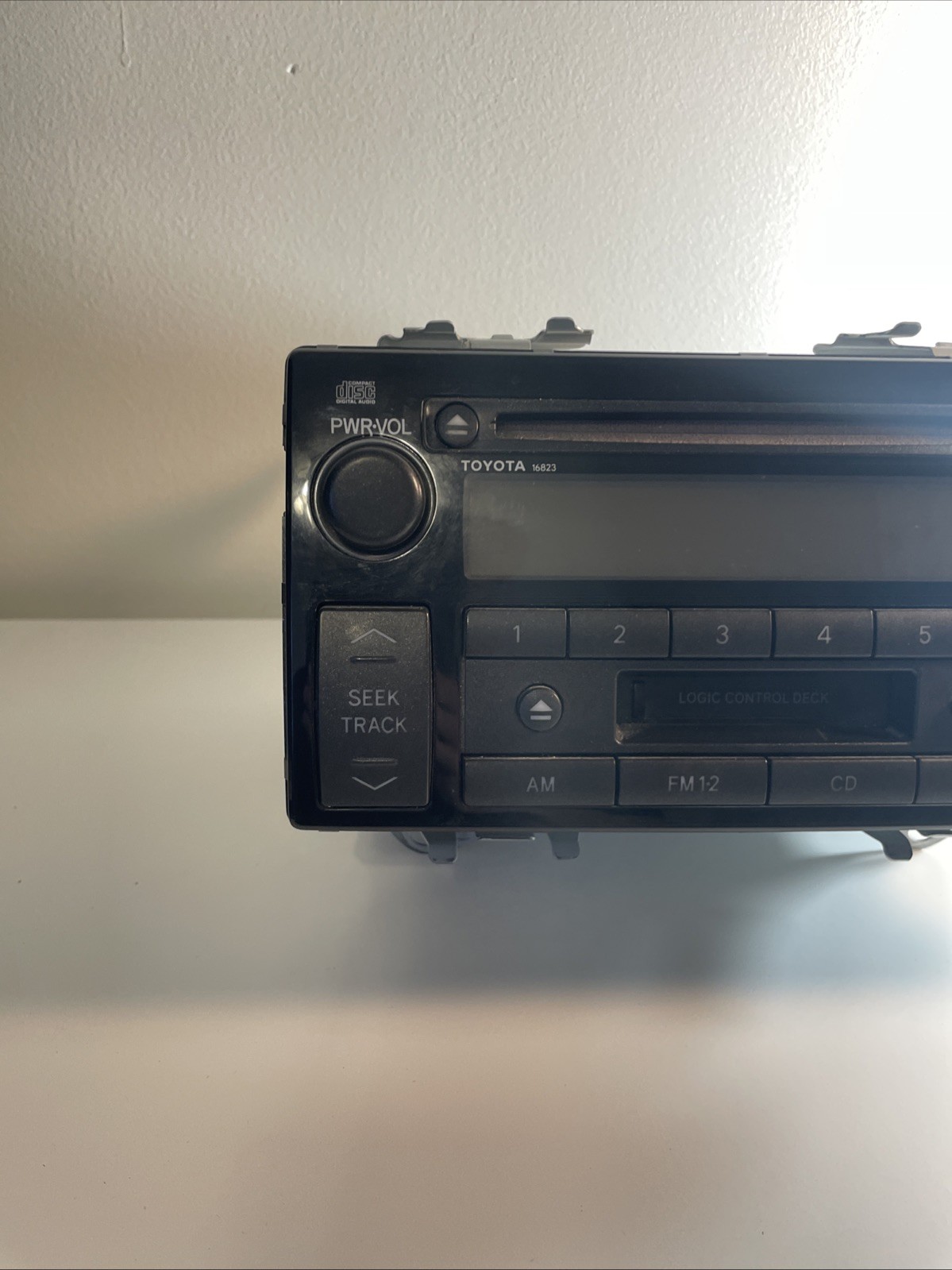 2002-04 Toyota 86120-AA040 Fujitsu Ten Radio Am/fm, Cd and Cassette Works Great!