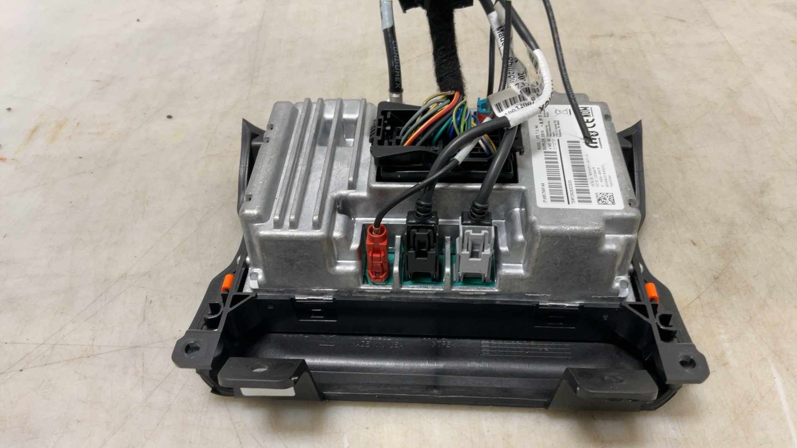 Jeep Wrangler JL OEM 7 in Touchscreen Radio w Trim Panel 68575691 2023 150754