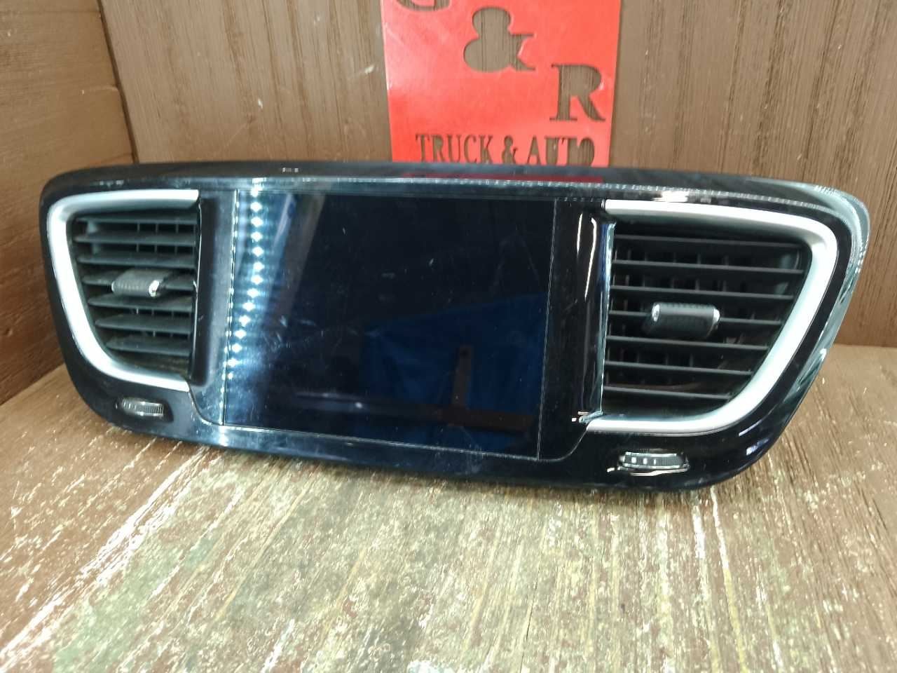 2018-2020 CHRYSLER PACIFICA RADIO DASH DISPLAY SCREEN RECEIVER PLANEL 68316174AB