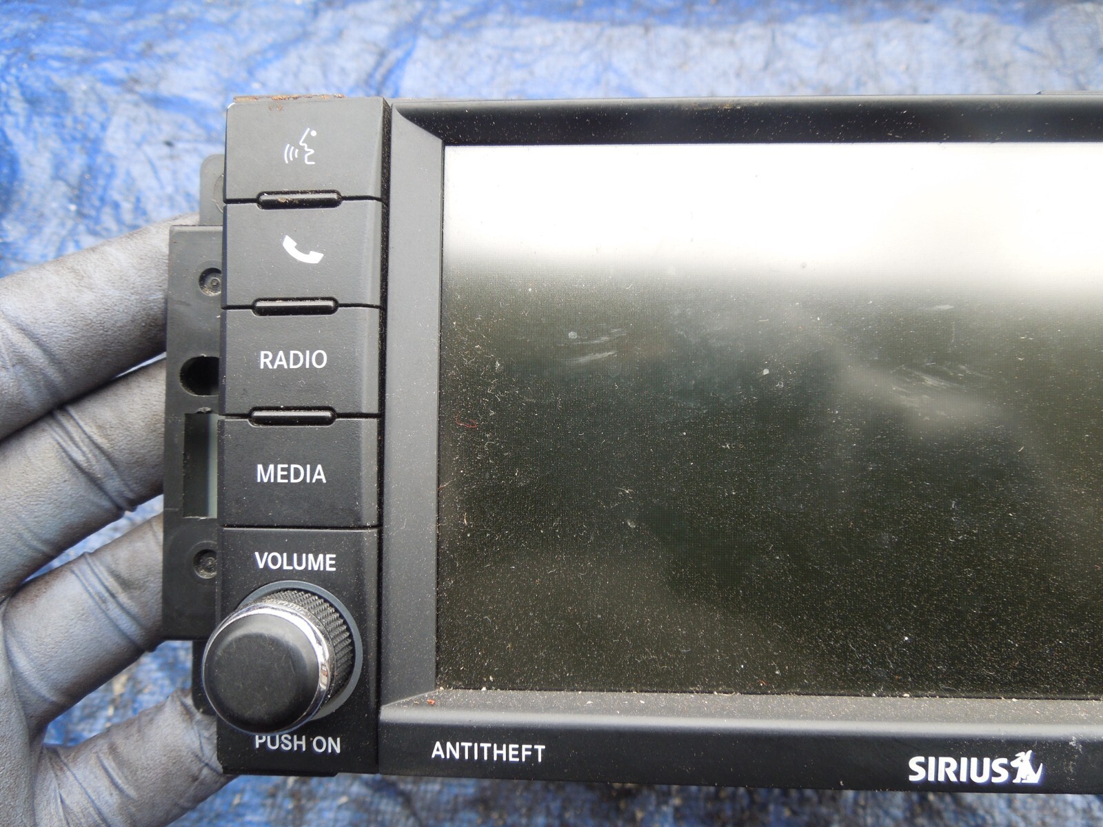 2012 Dodge Caravan RHB cd player radio assembly navigation OEM sirius MP3 30pp