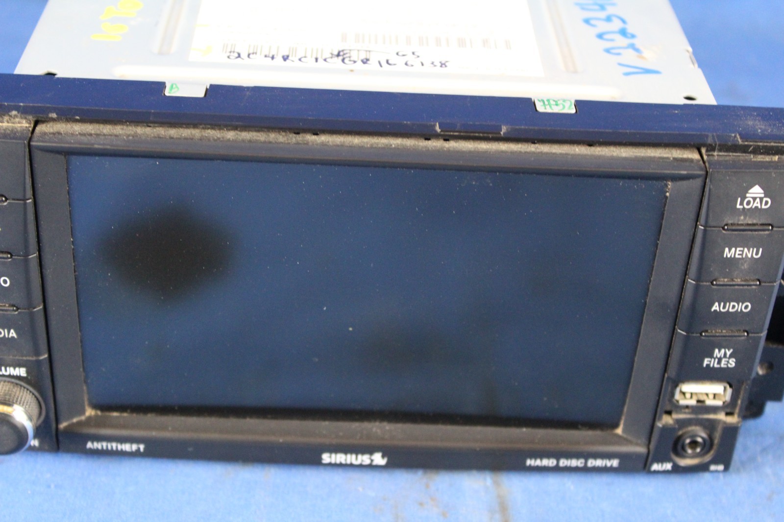 2016 Chrysler Town & Country Radio head Unit- Model# – ID: RHB