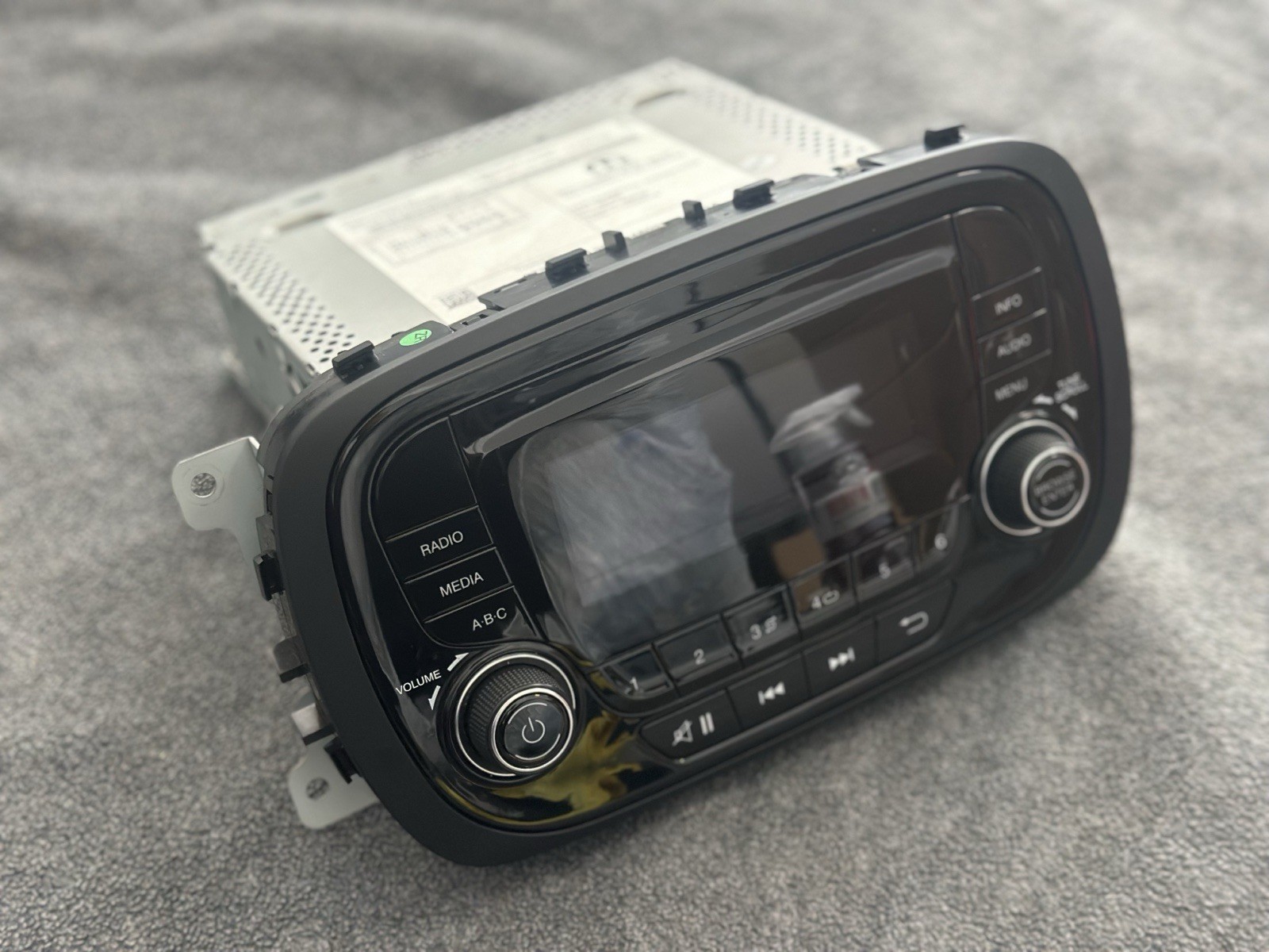 OEM Radio Head Unit Multimedia for 2014-2020 Fiat 500X 07356379130