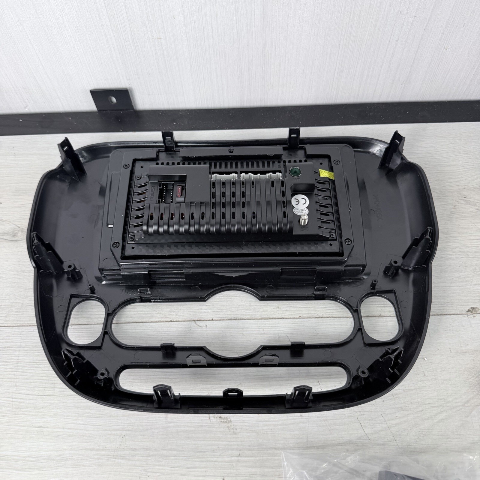 2+64G Android 14 Double Din Car Stereo for Kia Soul 2014-2019