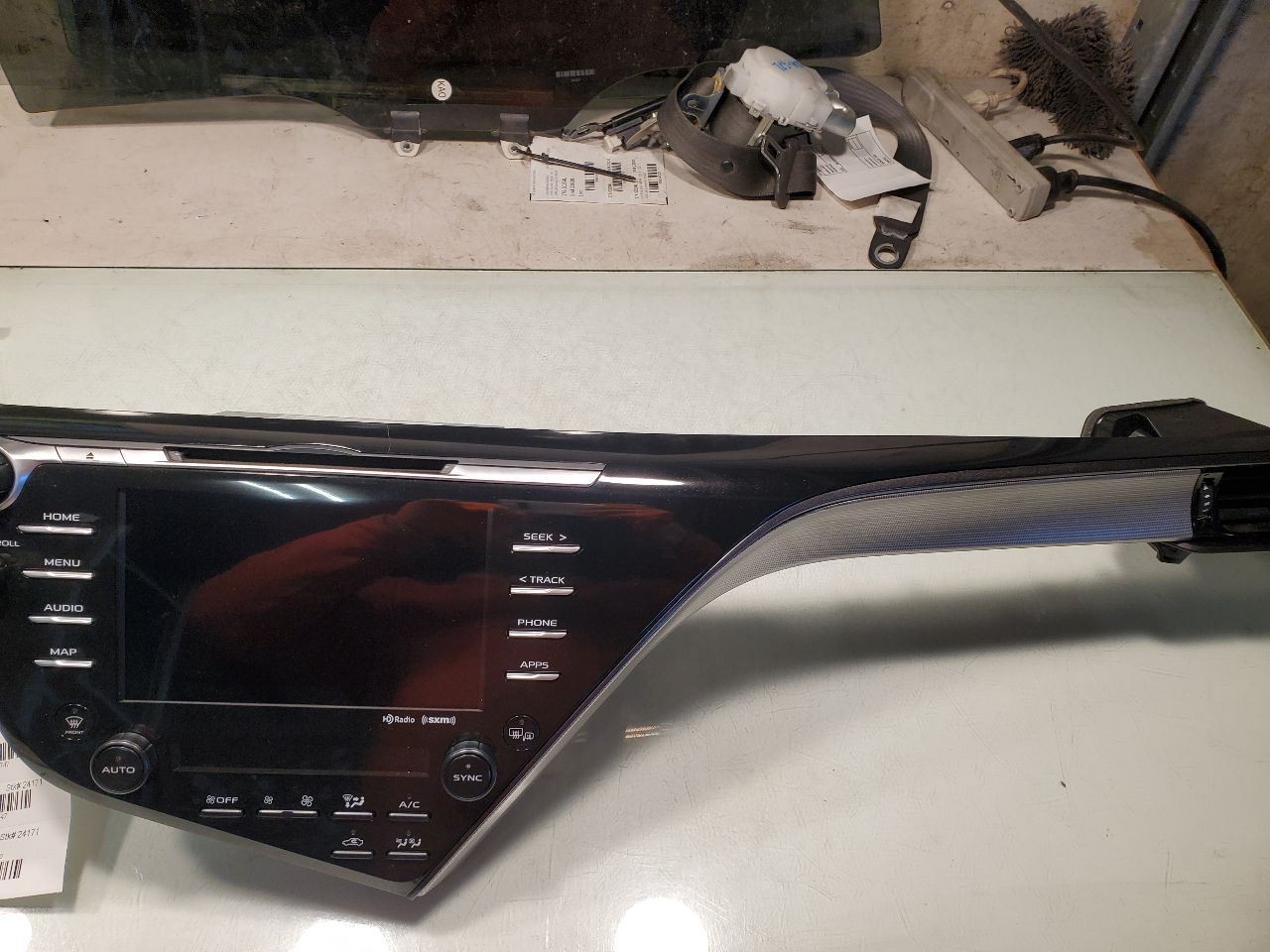 Audio Equipment Radio Display And Receiver ID 86140-06C70 Fits 20 CAMRY 54747