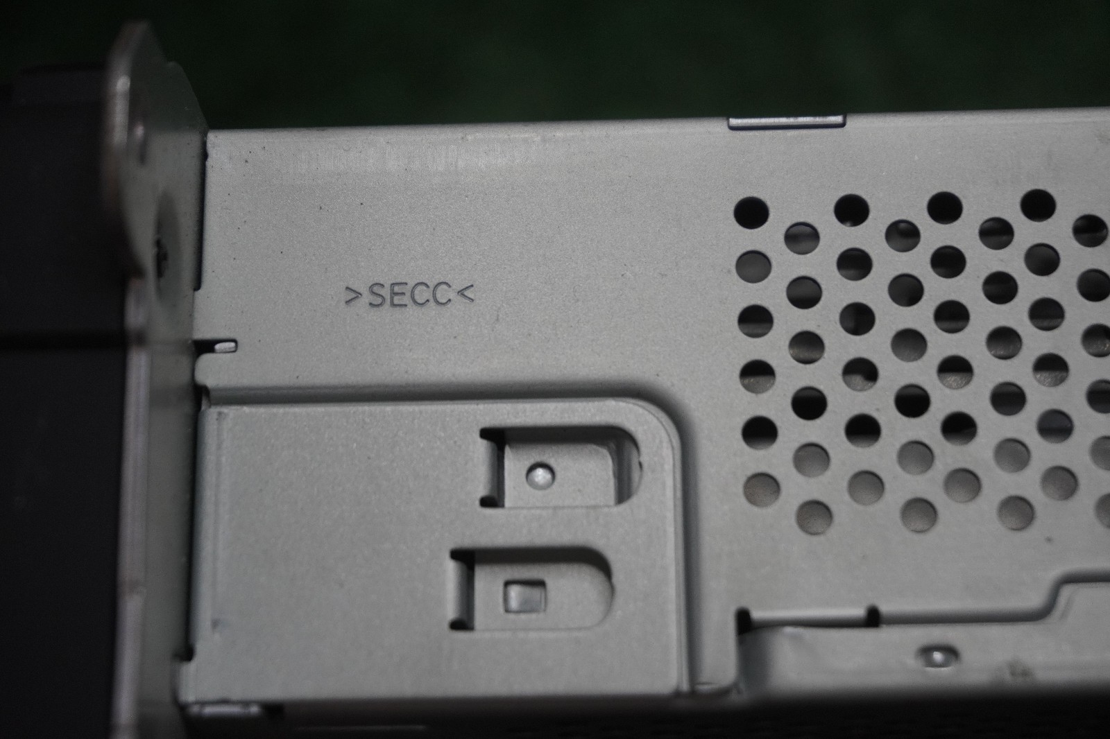 2016 2017 VOLKSWAGEN Passat RADIO RECEIVER AM FM DISPLAY SCREEN OEM 561035150