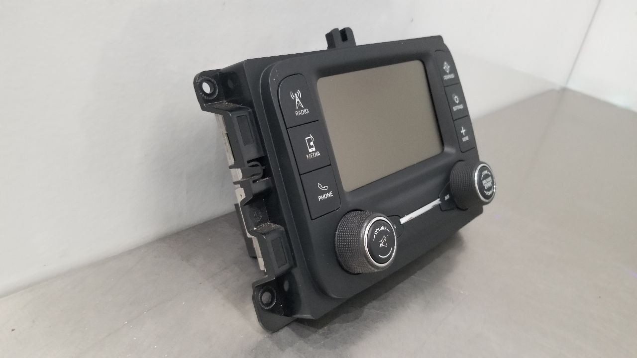 18 DODGE RAM 2500 6.4L RADIO AUDIO 5″ DISPLAY AND CONTROL PANEL