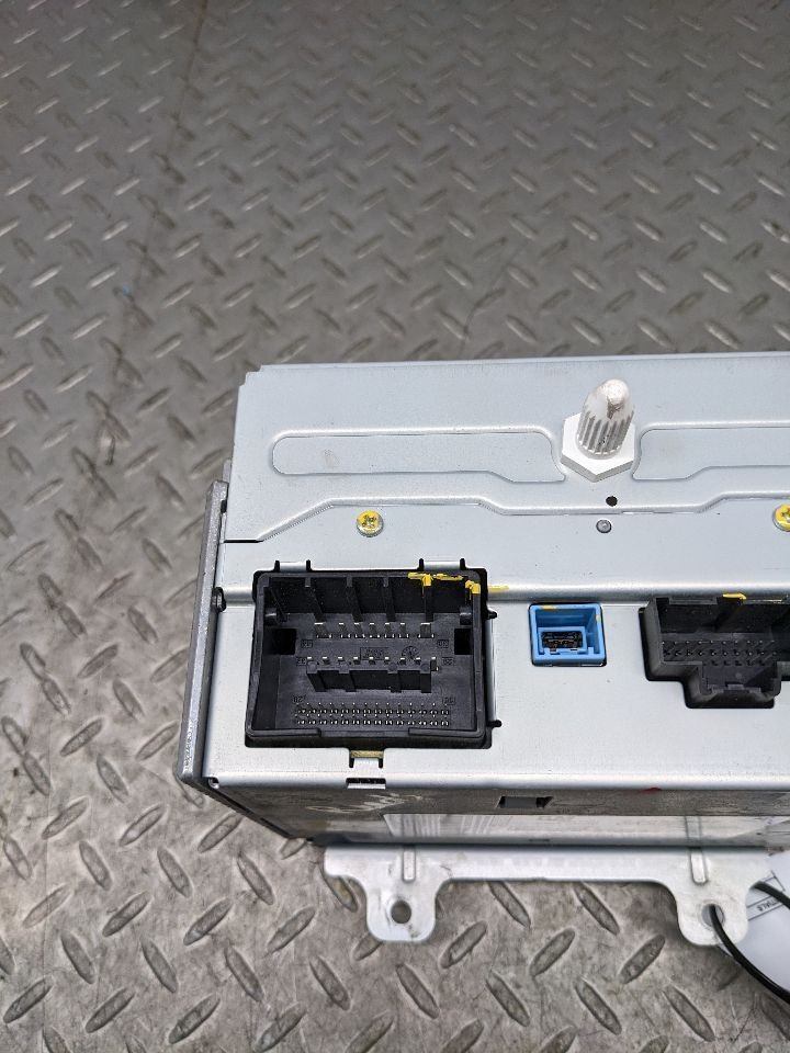 Audio Equipment Radio Receiver With Mylink AM-FM-MP3-USB Fits 13 CAMARO 1184431