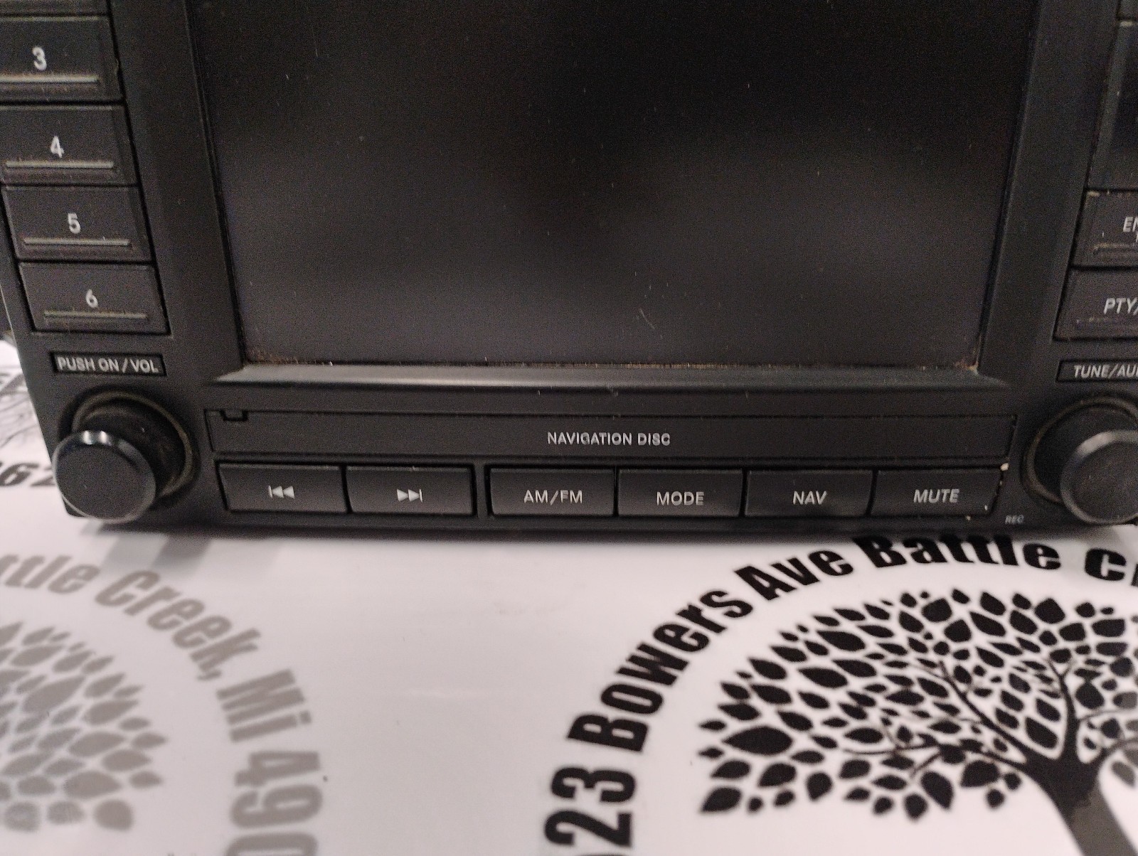 2006-2007 Chrysler 300 OEM 6 Disc CD/AM/FM Radio Reciever w/ Nav 56038646AL