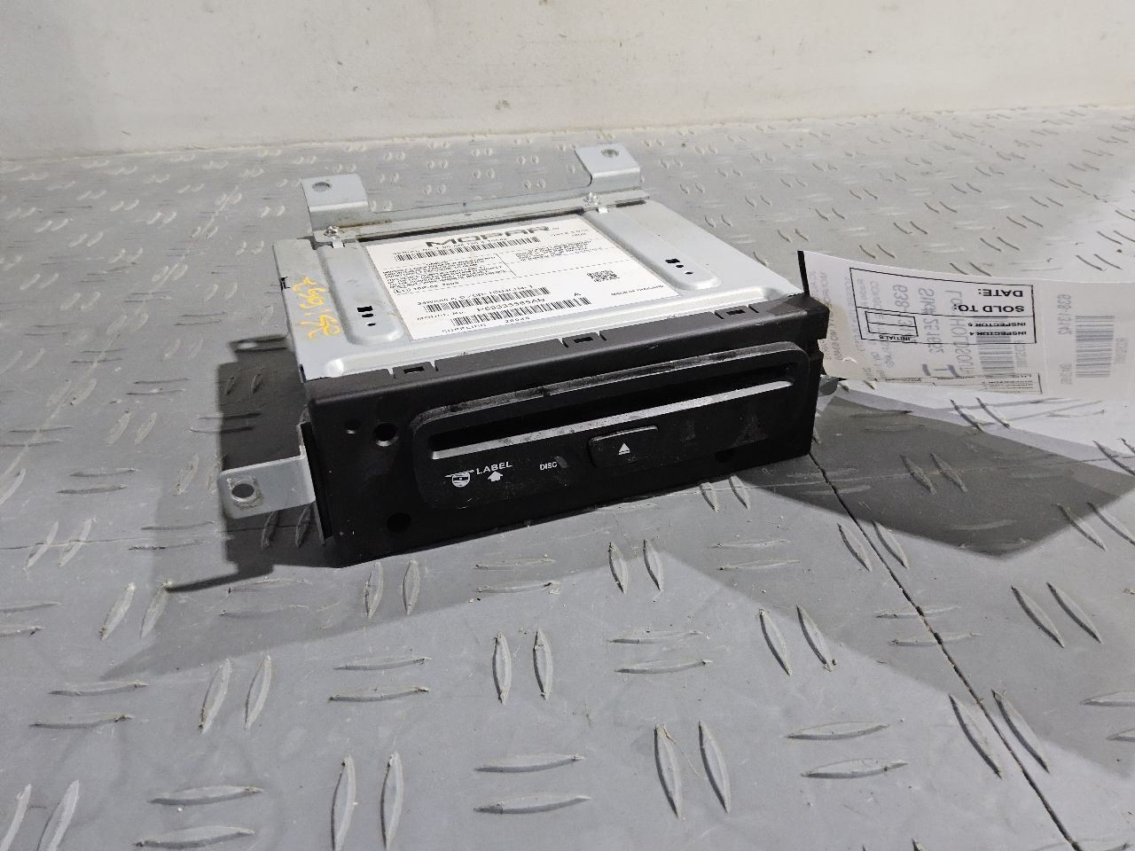 2019-2020 Dodge RAM 1500 CD Player fits New Style Trucks w/o Bench Seats