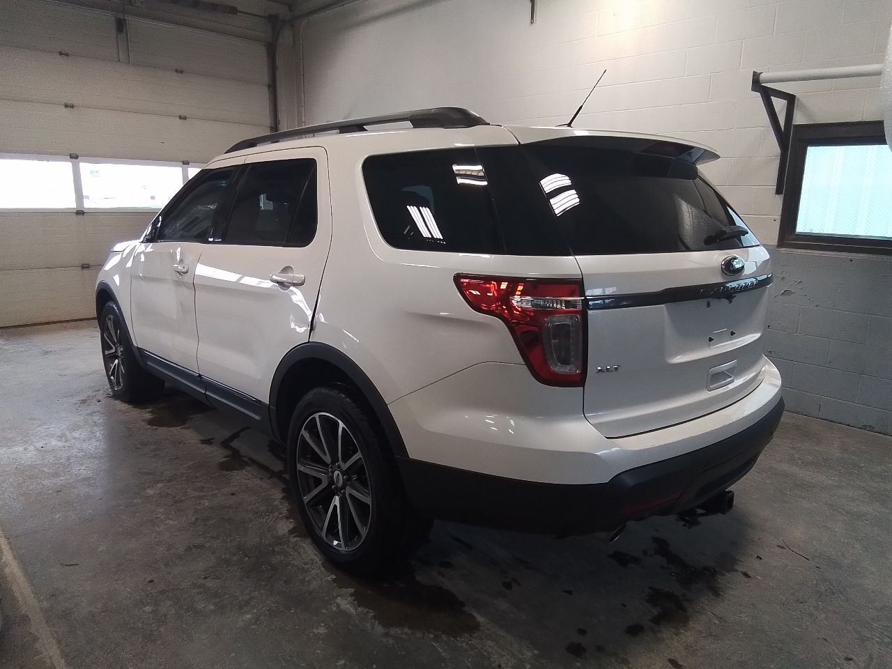 2015-2016 Ford Explorer Front 8″ Display Screen ID DB5T-18B955-FC