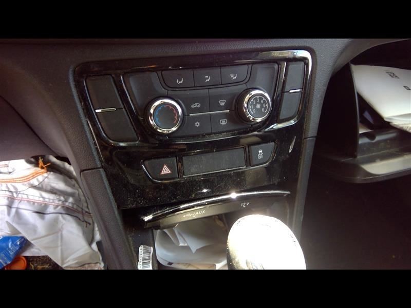 Camera/Projector Camera Rear View In Liftgate Fits 13-19 ENCORE 1045989