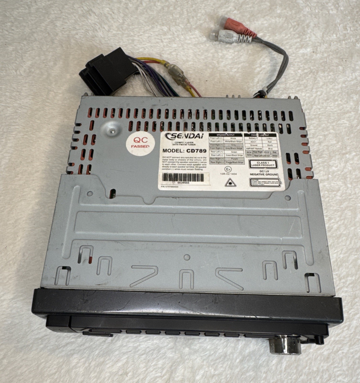 Sendai CD789 Used Car Stereo Head Unit CD/MP3 AM/FM In-Dash Not Tested