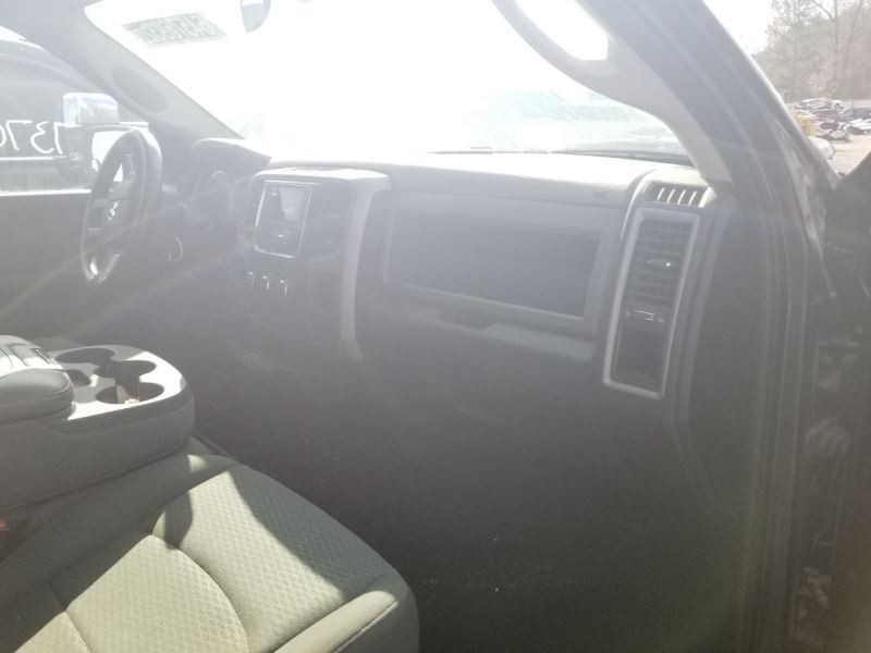 15 DODGE RAM 2500 RADIO AUDIO RECEIVER HEAD UNIT DISPLAY 68245816AD