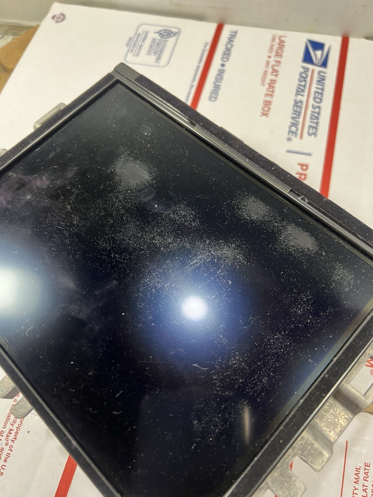 18 DODGE RAM 2500 RADIO AUDIO DISPLAY AND RECEIVER 8.4″ SCREEN 68331631AJ