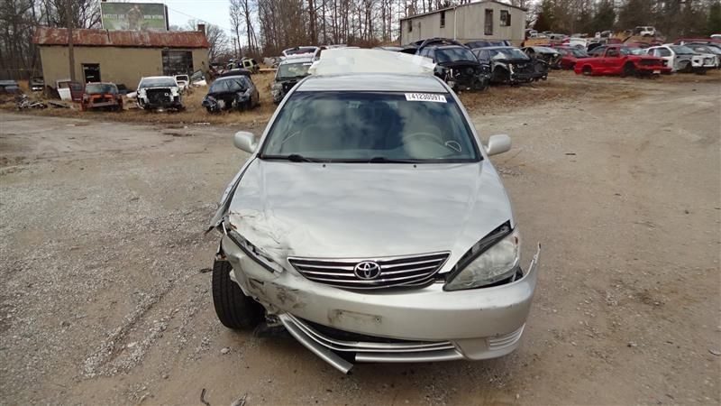 Radio Fujitsu Ten Manufacturer ID 16860 On Face Fits 05-06 CAMRY 632084