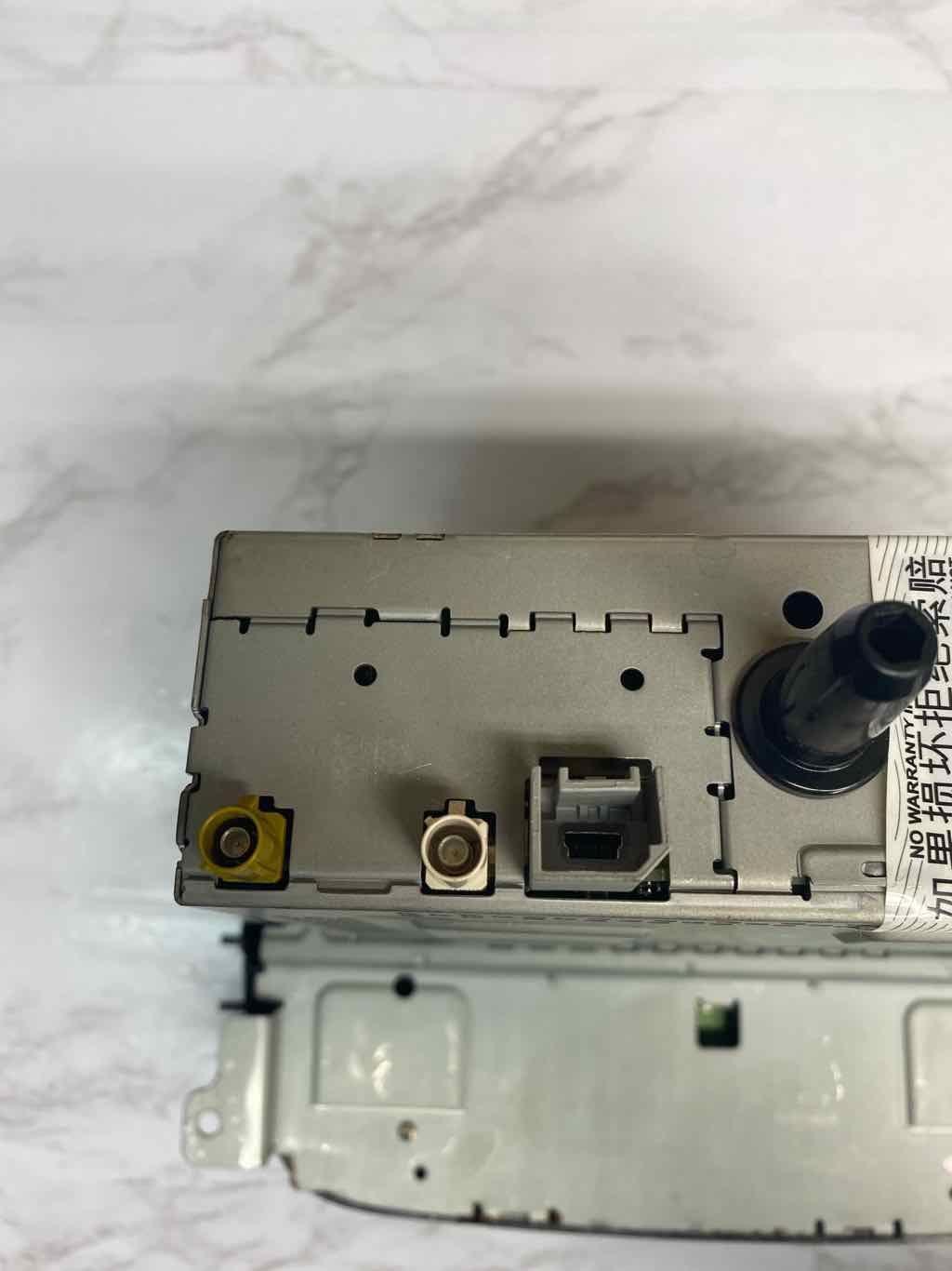 Fiat 500 radio am fm 16 17 display receiver 4dr 5.0″ touchscreen OEM 07356051020
