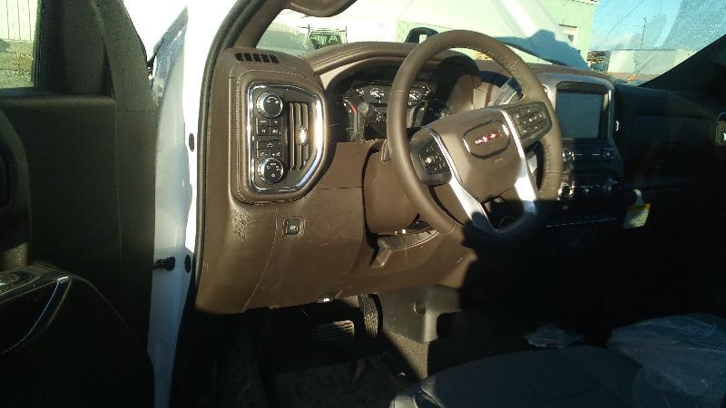 84610616 Radio Receiver Fits 19 SILVERADO 1500 PICKUP 8682355