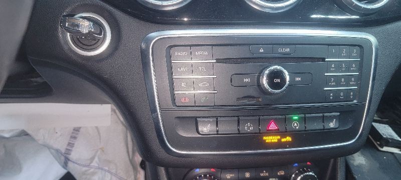 15-17 Mercedes GLA Class GLA 250 Radio 156 Type Knob Control