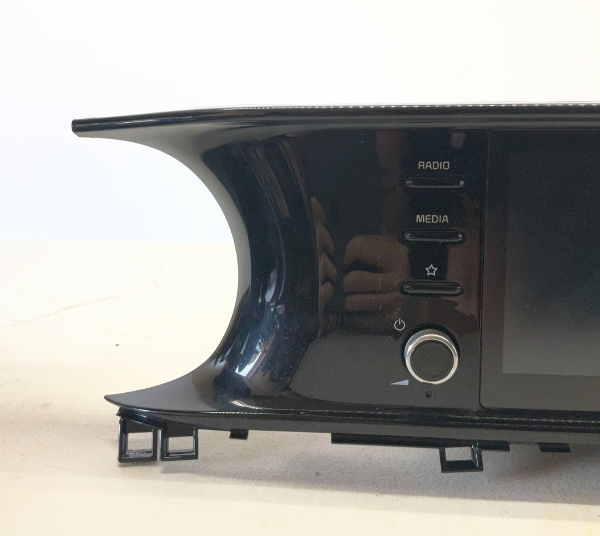 21-23 Kia K5 AM FM Radio Display & Receiver ID 96160L3700FHL OEM