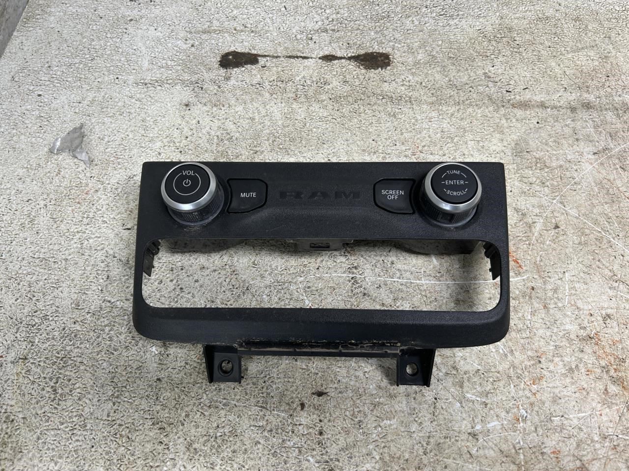 2025 DODGE PROMAST35 OEM Radio Control Panel Matte Black Bezel ID 7DN14LXHAF