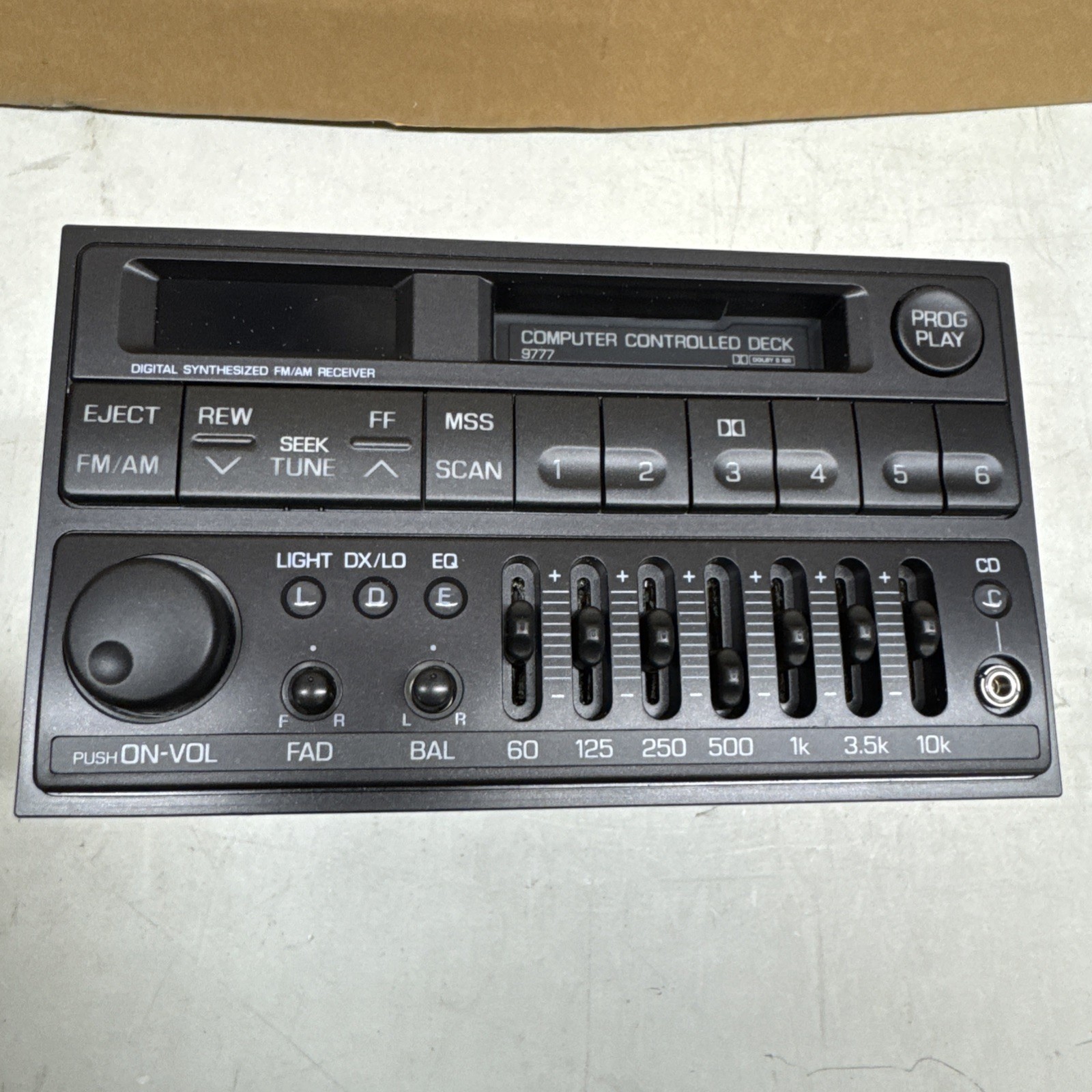 Mitsubishi MB823847 Sterio Radio See Desc 1991-99 Mitsubishi 300GT/Dodge Stealth