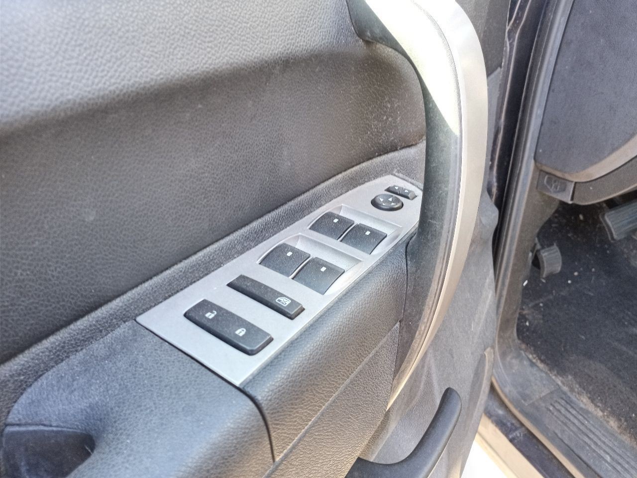 Audio Equipment Radio AM-FM-CD-MP3-USB Fits 11-21 EXPRESS 2500 VAN 4750761