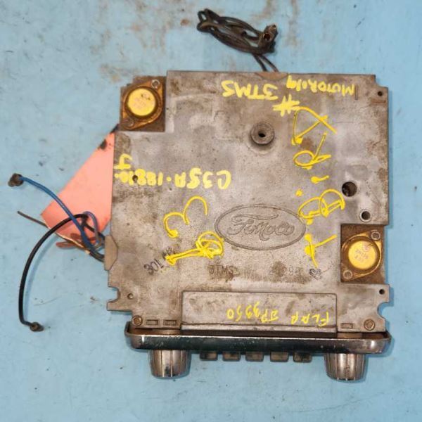 UNTESTED AM RADIO FITS 1963 THUNDERBIRD “C3SA-18810-J” 1139286