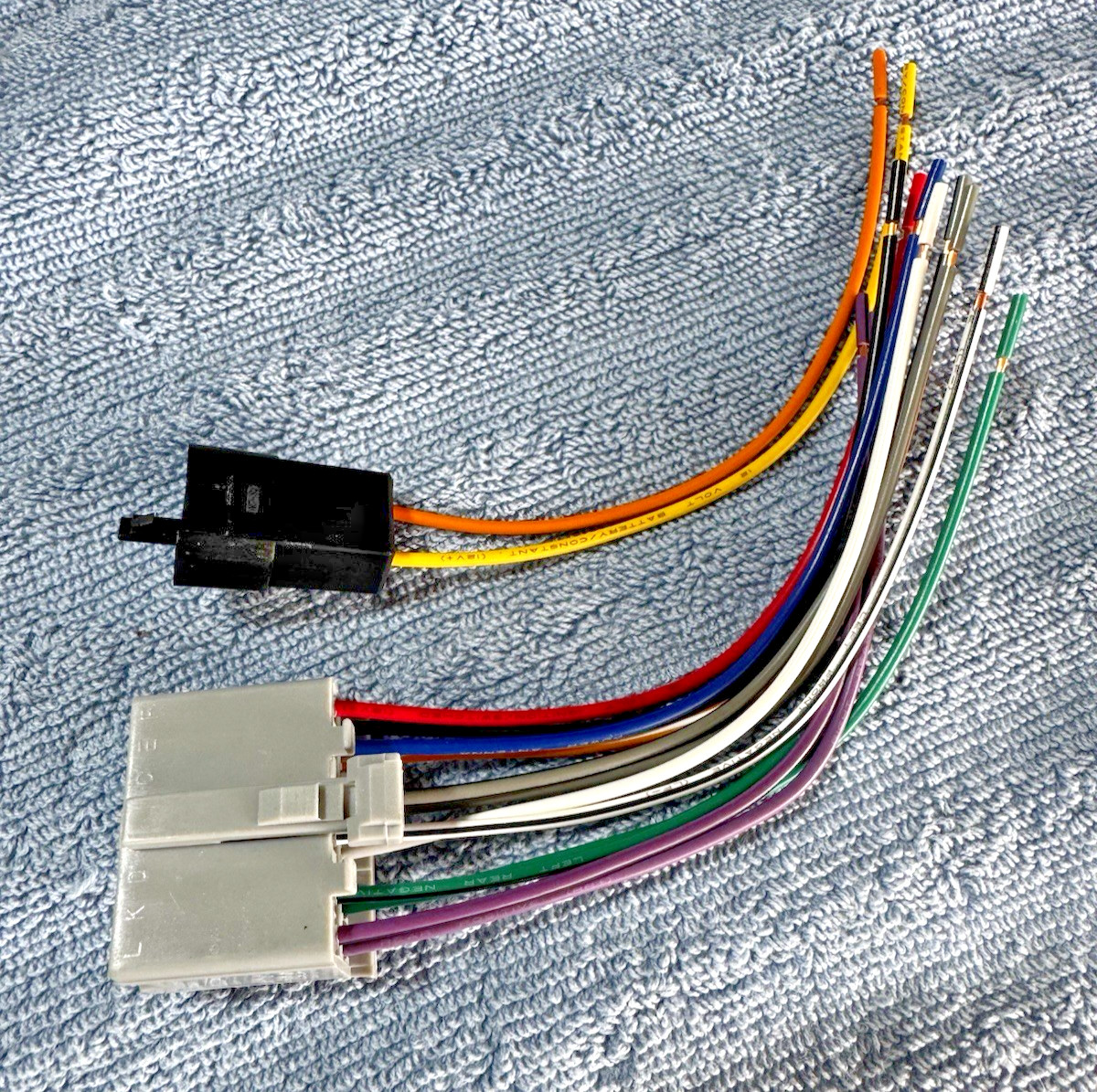 NEW 1978-91 Models AC Delco AM FM Stereo Radio 12-PIN Wiring Harness Plugs
